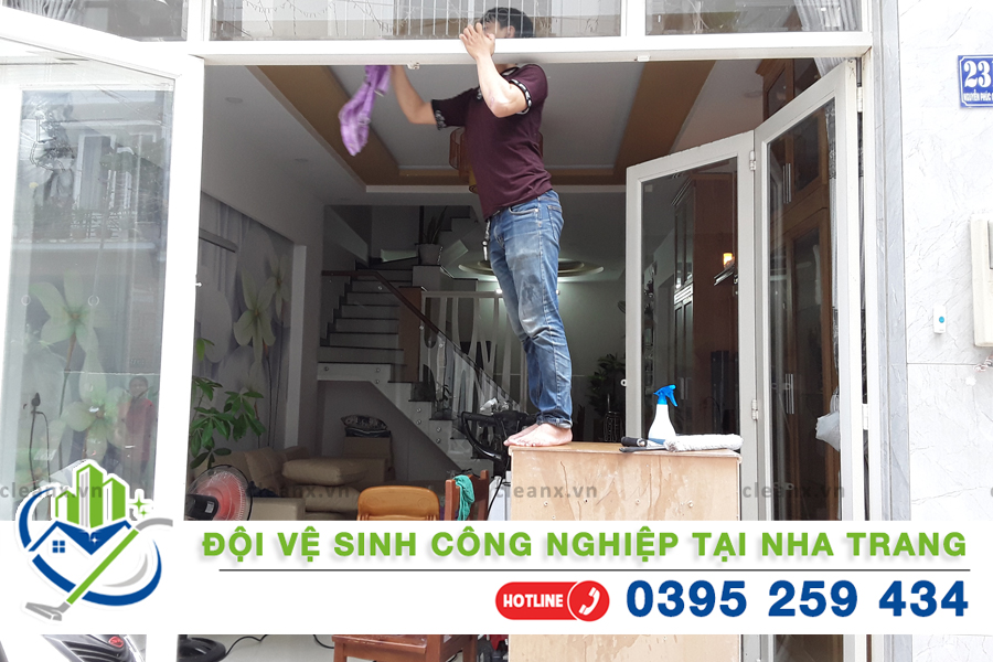 Dịch vụ vệ sinh nhà đang ở tại Nha Trang