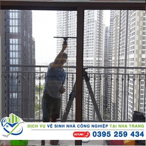 DV Vệ sinh công nghiệp căn hộ ở Nha Trang
